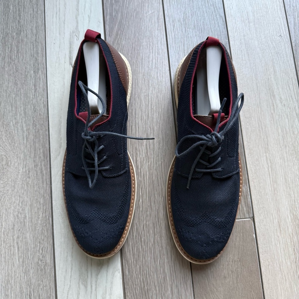 Vince Camuto Navy and Brown Oxfords - Picture 8 of 8